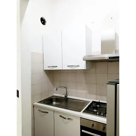 Accogliente Monolocale Vicino Al Centro Di