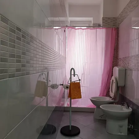 Accogliente Monolocale Vicino Al Centro Di アパート *