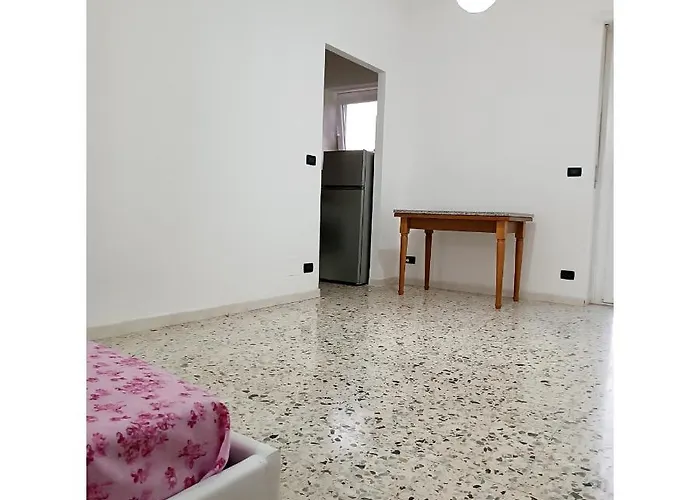 Accogliente Monolocale Vicino Al Centro Di Appartamento *