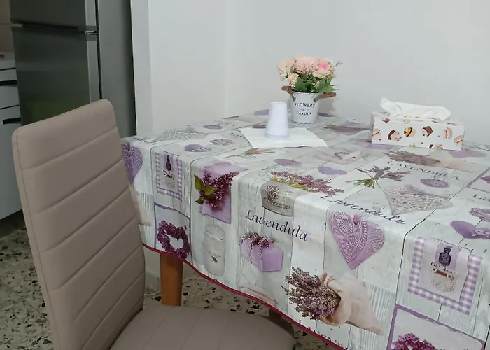 Accogliente Monolocale Vicino Al Centro Di Apartamento Turim