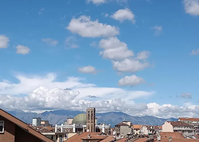 Accogliente Monolocale Vicino Al Centro Di Apartamento Turim